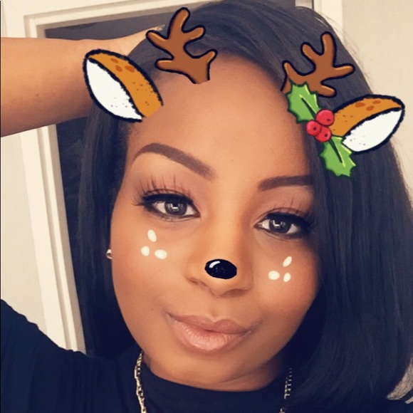 Meet your Posher, Courtney - Picture 1 of 1